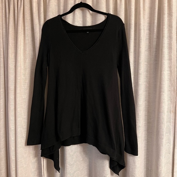 Express Black V-Neck Sharkbite Sweater - Picture 1 of 6